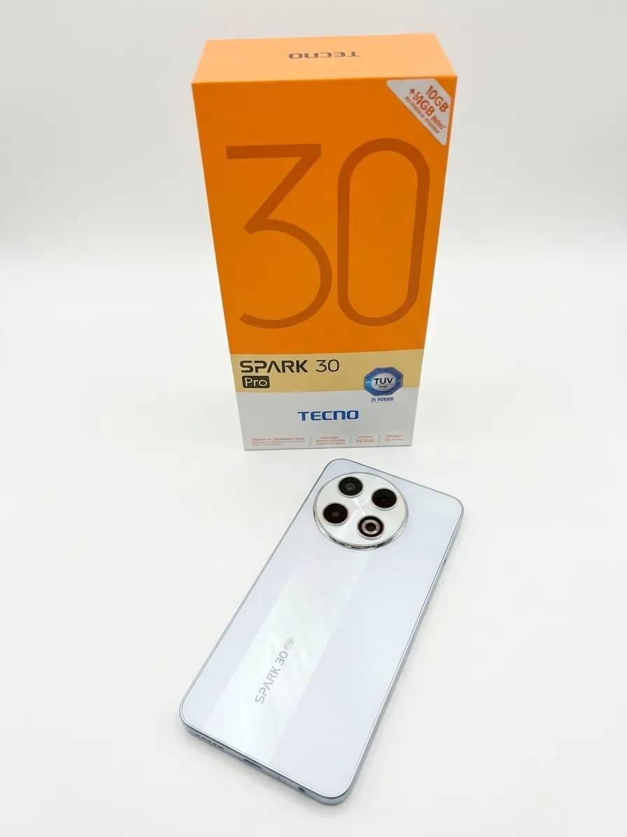 CELULAR TECNO SPARK 30 Pro KL7 128+8 Artic  Glow PNT01103 4